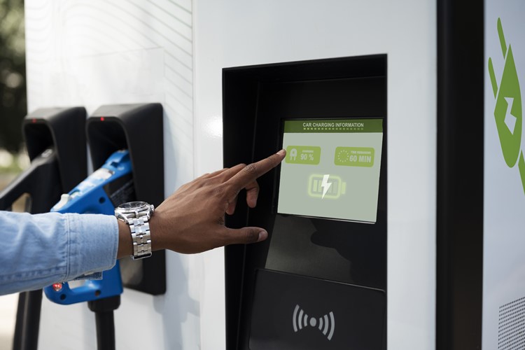 İzmir Elektrikli Araç Şarj İstasyonları