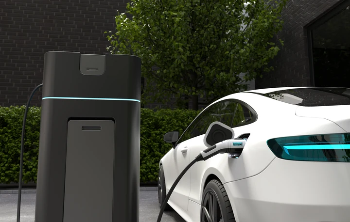 Elektrikli Araçları Her Gün %100 Şarj Etmek Bataryasına Zarar Verir mi?